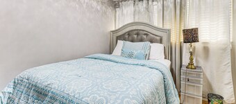 Remote-Work Ready: Family Home Near Pittsburgh