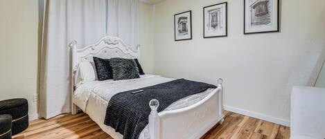 3 chambres, bureau, fer et planche Ă repasser, accĂšs Ă Internet