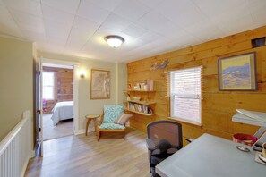 2 bedrooms, desk, iron/ironing board, Internet