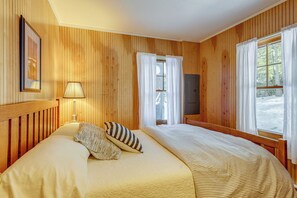 2 slaapkamers, een bureau, internet, beddengoed