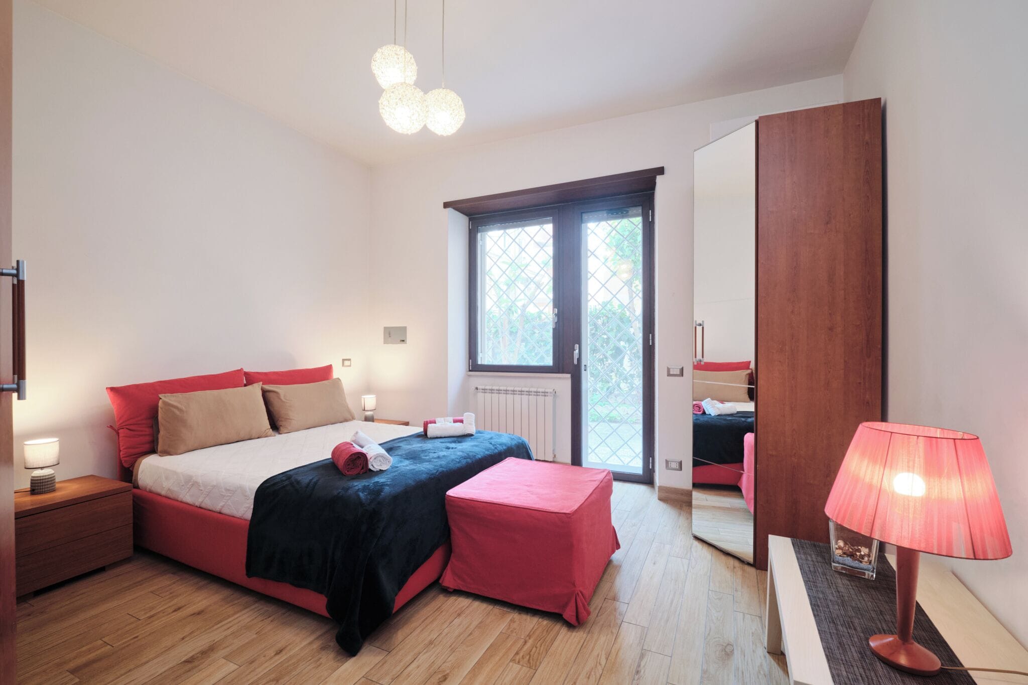 1 soverom, strykejern/-brett og sengetøy