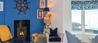 6 bedroom accommodation in Borth