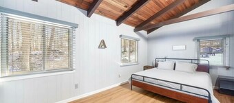 Adorable 4-bedroom Chalet in charming Hawley