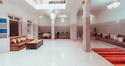 Entire Private Floor in Traditional family house • 2 Bedrooms • Wi-Fi