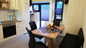 Familien Appartement mit Terrasse und Pool Nassfeld - Presseggersee - Kärnten | Ruokailu