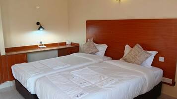Superior Double Room | Desk, laptop workspace, free WiFi
