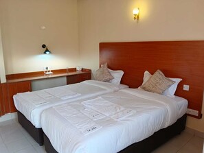 Chambre Double Supérieure | Bureau, espace de travail pour ordinateur portable, Wi-Fi gratuit