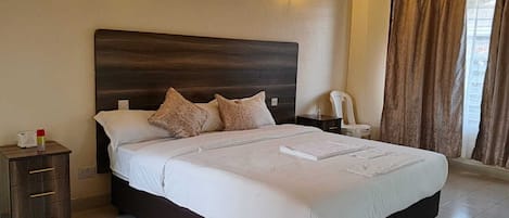 Executive Room, Lanai