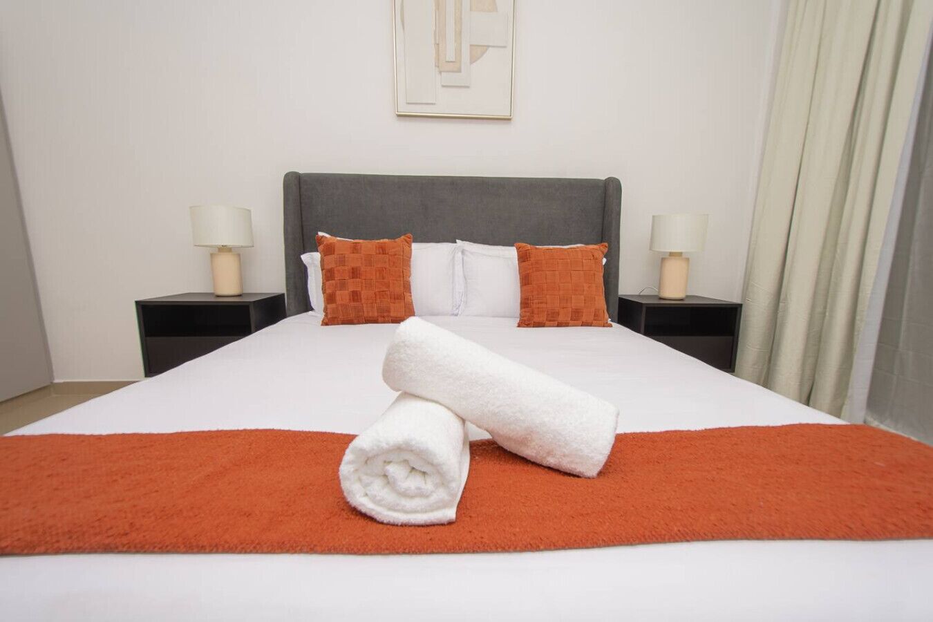 WiFi, bed sheets