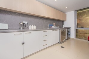 Private kitchen - Pacific Sunset Duplex (Jazeerat Al Marjan)