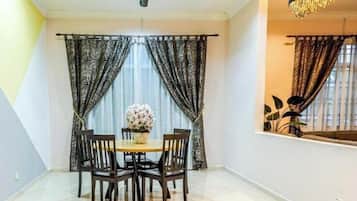 Deluxe Villa, Balcony | Dining