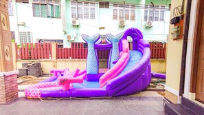 Front of property - Kota Bharu Family Bungalow Homestay (Kota Bharu)