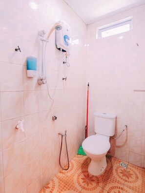 Deluxe-Villa, Balkon | Badezimmer | Bidet