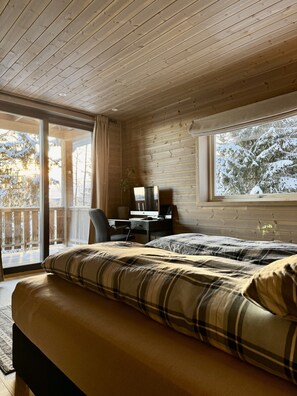 4 soverom, skrivebord, strykejern/-brett og wi-fi (inkludert)