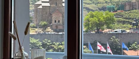 Superior Double Room, Balcony, City View | Interior
