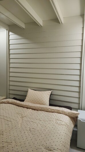 Habitación básica | Escritorio, espacio para trabajar con laptop y wifi gratis 