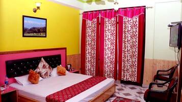 Family Room | Rollaway beds, free WiFi, bed sheets