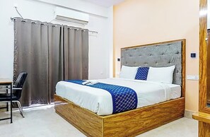 Deluxe Double Room, Air conditioning - Hotel Navneeta Grand Varanasi (Varanasi)