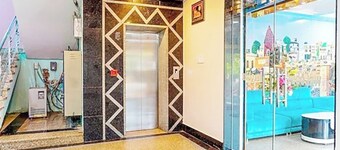 Hotel Navneeta Grand Varanasi