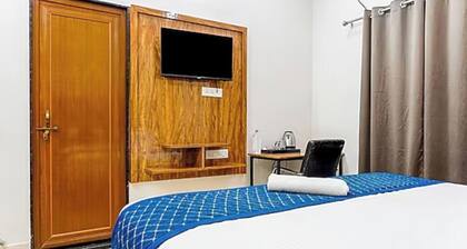 Hotel Navneeta Grand Varanasi