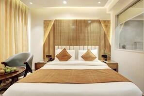 Executive Double Room, 1 Bedroom, Non Smoking, City View | Egyptian cotton sheets, premium bedding, down comforters - Hotel Velocity (New Delhi)