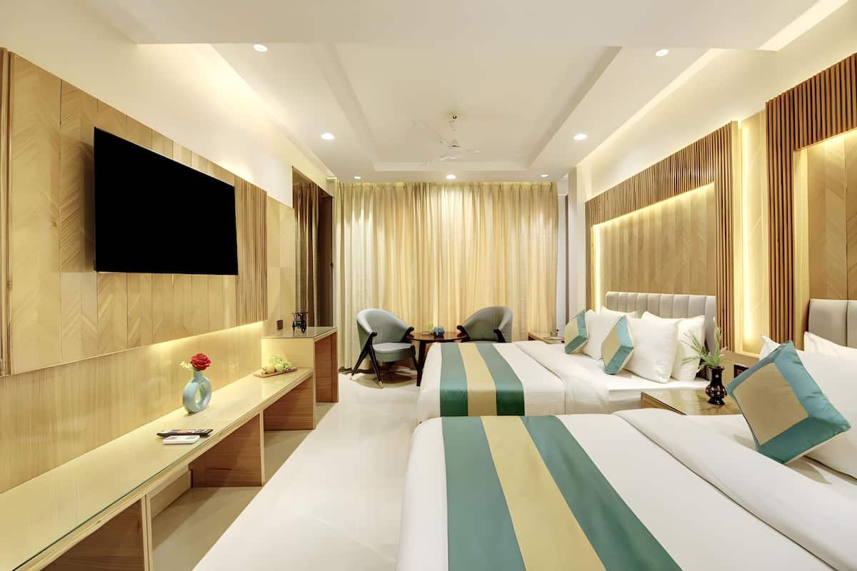 Executive Double Room, 1 Bedroom, Non Smoking, City View | Egyptian cotton sheets, premium bedding, down comforters