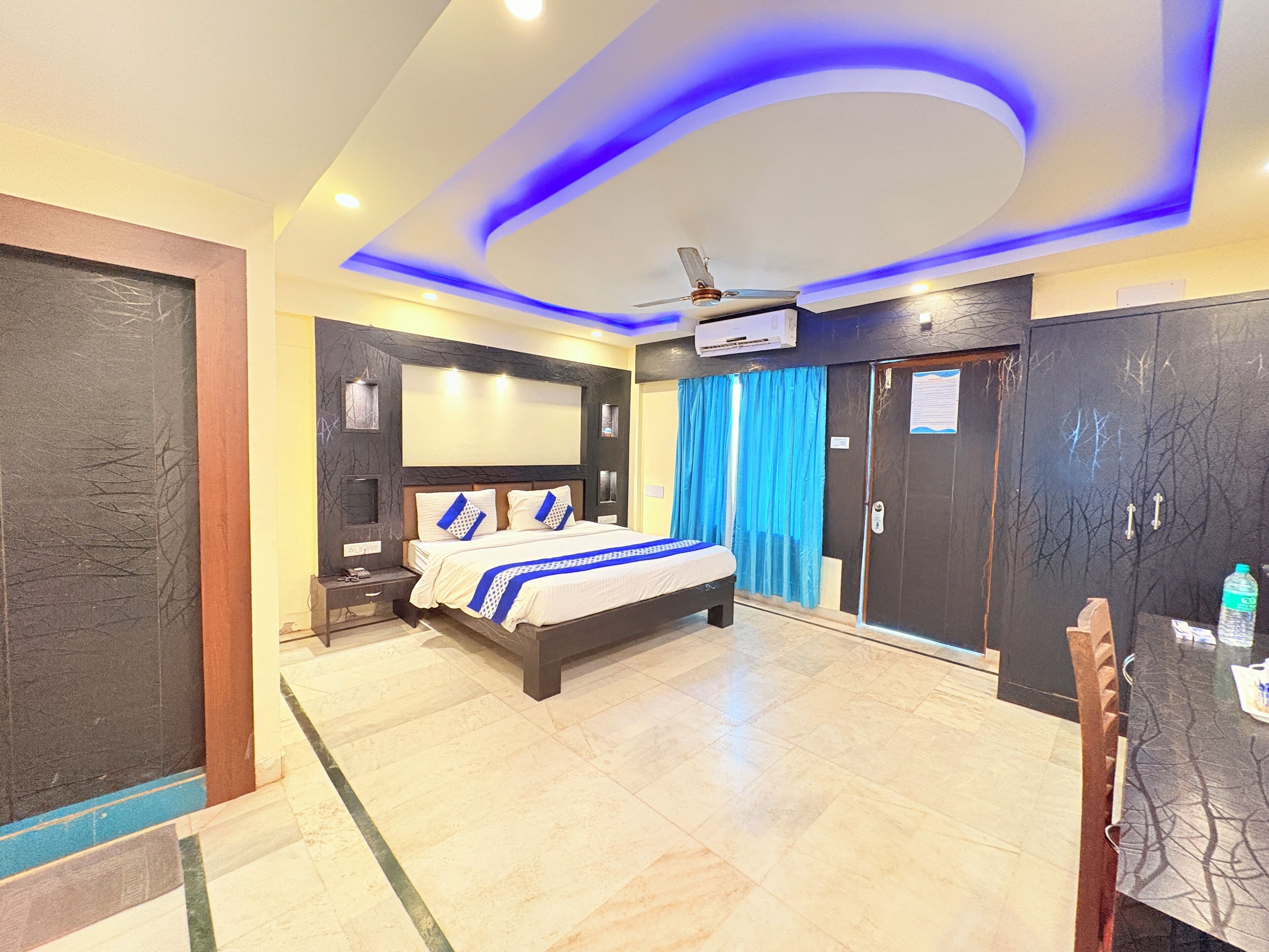 Standard Double Room, Pool View | Desk, soundproofing, free WiFi