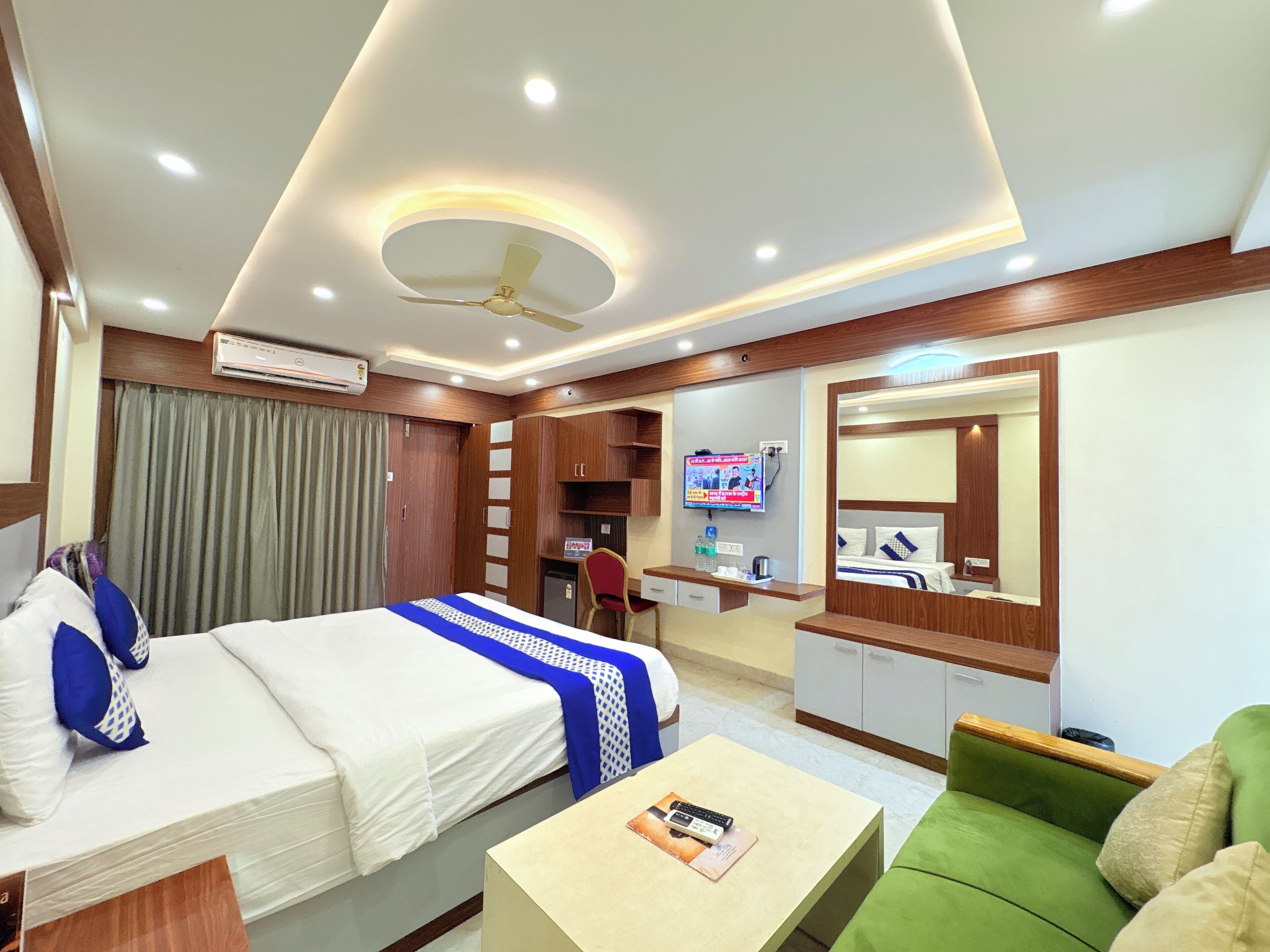 尊荣双人房, 泳池景观 | 办公桌、隔音、免费 WiFi