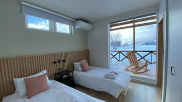 Apartment, 2 Bedrooms, Mountain View, Ground Floor | Desk, free WiFi