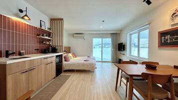 Apartemen, 1 kamar tidur, Bebas Asap Rokok, pemandangan gunung | Tempat makan