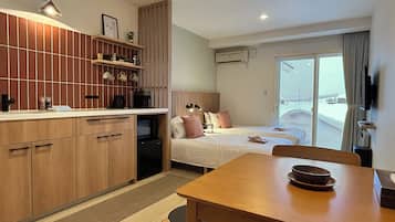 Apartment, 1 Bedroom, Non Smoking, Mountain View | Dining