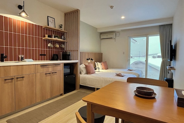 Apartment, 1 Bedroom, Non Smoking, Mountain View | Dining