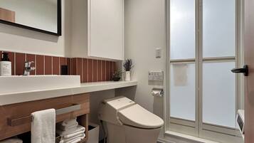 Apartment, 2 Bedrooms, Mountain View, Ground Floor | Bathroom