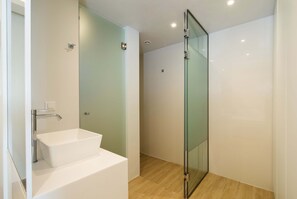 Design Apartment, Beach View | Bathroom - Glyfada Glow Suites by Corfuescapes (Corfu)