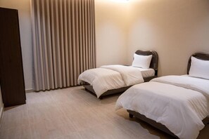 Appartement Familial | Coffres-forts dans les chambres, rideaux occultants, Wi-Fi gratuit