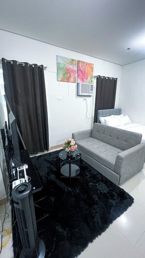 Shared Dormitory, 1 Bedroom, Private Pool | Living room - Room-comfortable Studio Stay Made for Re (Iloilo)