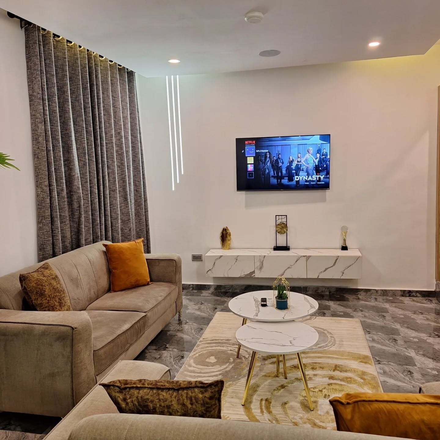 エコノミー アパートメント バルコニー シティビュー | リビング エリア