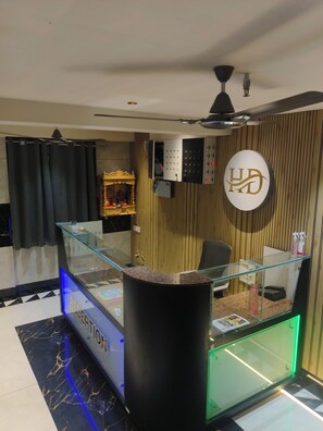 Lobby - Hotel Dream (Ahmedabad)
