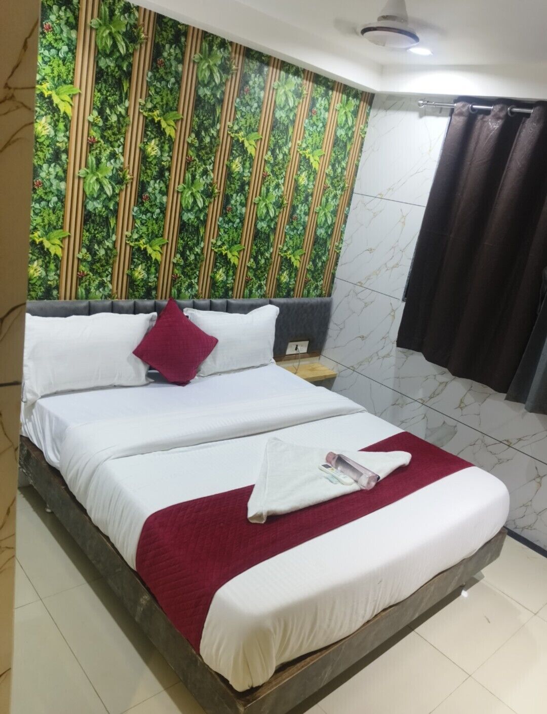 Deluxe Double Room, City View | Laptop workspace, free WiFi