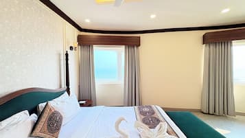 Familienzimmer | Schreibtisch, schallisolierte Zimmer, Bügeleisen/Bügelbrett