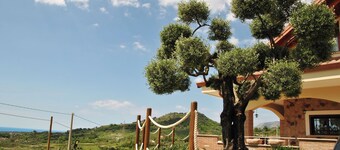 Villa Saturnia between nature and the sea