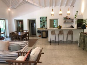 Interior - 3 Bedroom Family Friendly Villa with Pool and Garden in Unawatuna (Galle)