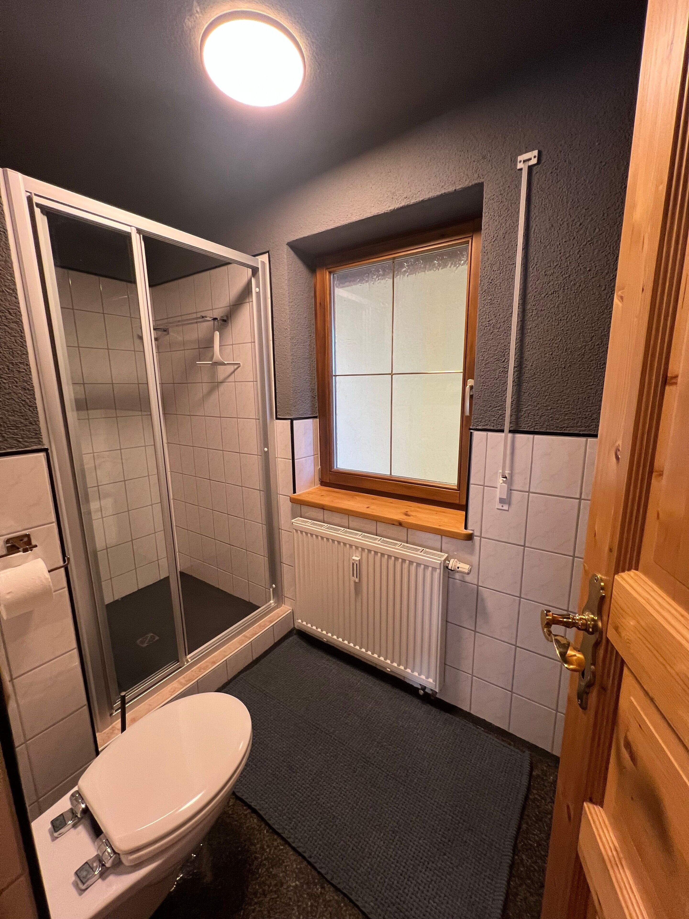 Bruser, hårtørrer, håndklæder