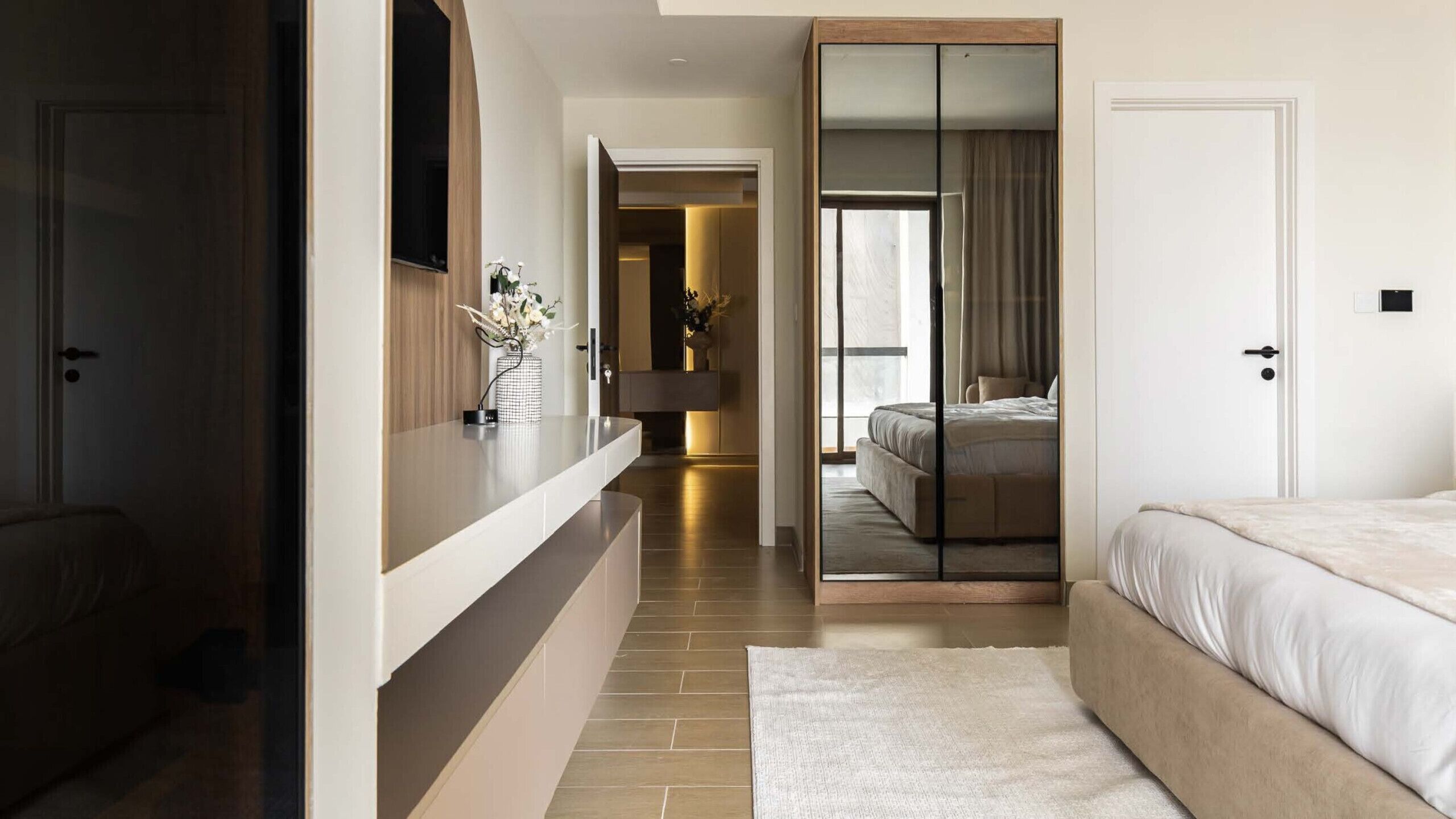 Coffres-forts dans les chambres, fer et planche à repasser