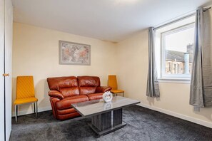 TV - Cosy Retreat - Suite 5 (Hamilton)