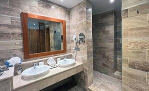 Douche, baignoire à jets