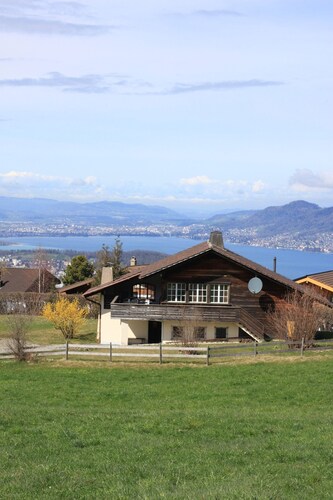 Charming 3-bedroom chalet in Aeschi 15min from Interlaken