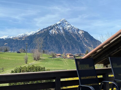 Charming 3-bedroom chalet in Aeschi 15min from Interlaken