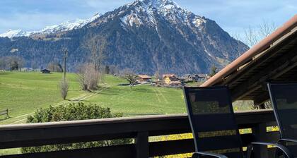Charming 3-bedroom chalet in Aeschi 15min from Interlaken