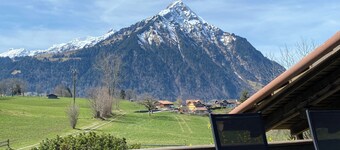 Charming 3-bedroom chalet in Aeschi 15min from Interlaken